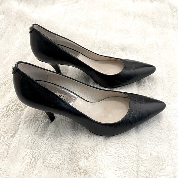 Michael Kors Leather Pointy Toe Heels Pumps Black Size 7.5 - Picture 1 of 11